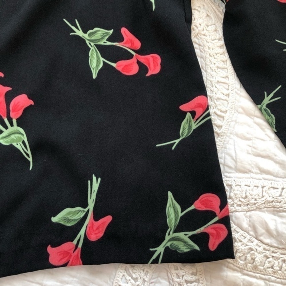 Carmen Marc Valvo Black Floral Bell-Sleeve Blouse with Red and Green Print - Picture 7 of 12